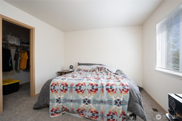 10910 10912 Fruitland Avenue E, Puyallup, WA 98373