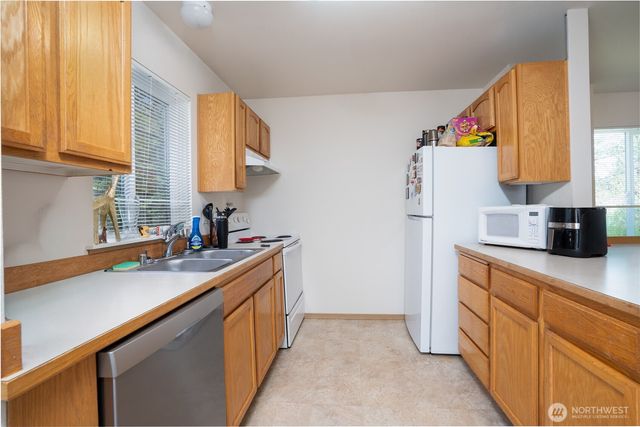 10910 10912 Fruitland Avenue E, Puyallup, WA 98373