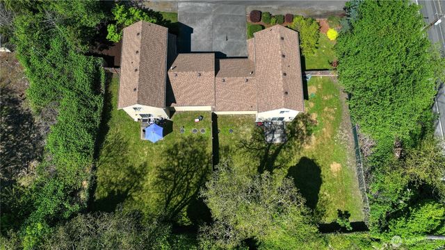 10910 10912 Fruitland Avenue E, Puyallup, WA 98373