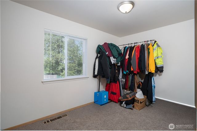 10910 10912 Fruitland Avenue E, Puyallup, WA 98373