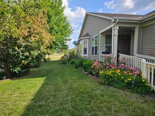 21201 Lily Lake Lane, Crest Hill, IL 60403