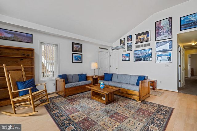 187 N RIVER DR, Pennsville, NJ 08070