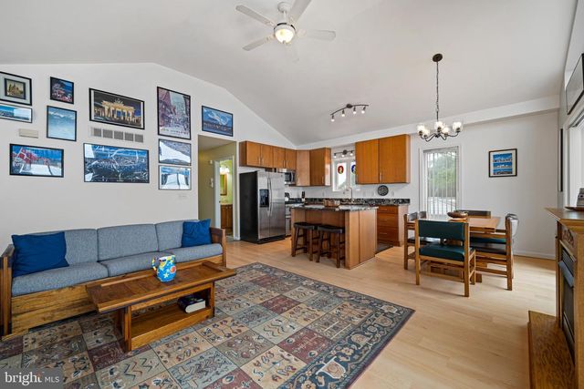 187 N RIVER DR, Pennsville, NJ 08070
