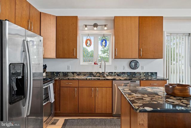 187 N RIVER DR, Pennsville, NJ 08070