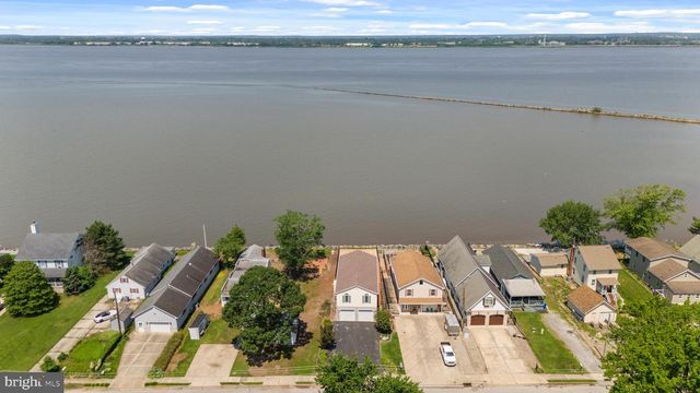 187 N RIVER DR, Pennsville, NJ 08070