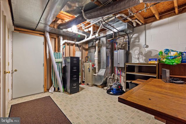187 N RIVER DR, Pennsville, NJ 08070