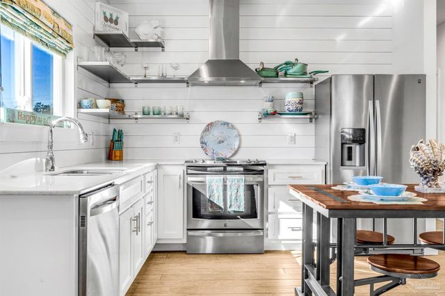 407 S 2nd St, Pensacola, FL 32507