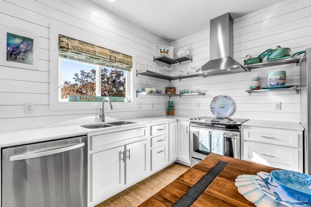 407 S 2nd St, Pensacola, FL 32507