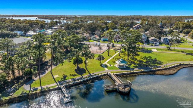 407 S 2nd St, Pensacola, FL 32507