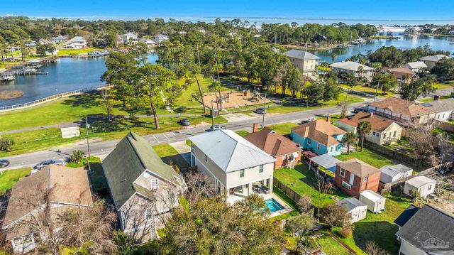 407 S 2nd St, Pensacola, FL 32507