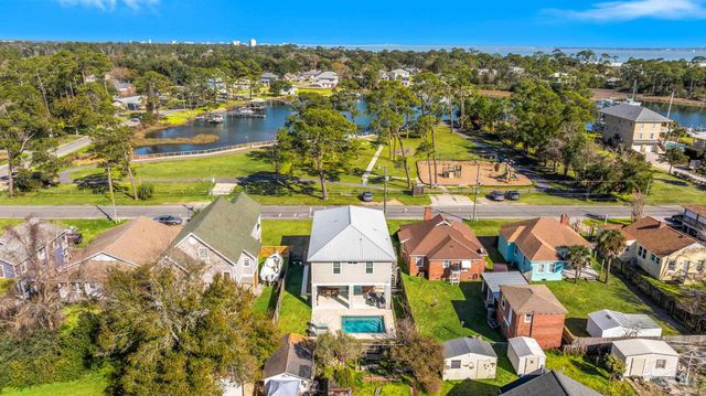 407 S 2nd St, Pensacola, FL 32507