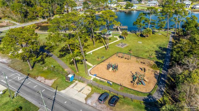 407 S 2nd St, Pensacola, FL 32507