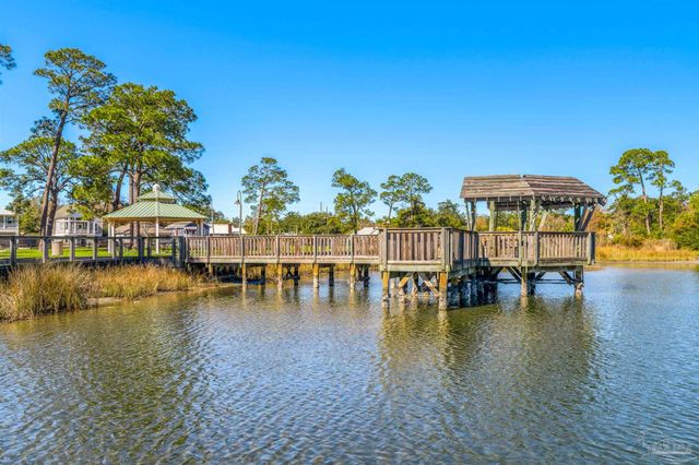 407 S 2nd St, Pensacola, FL 32507