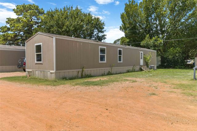 908 Turney LN, Smithville, TX 78957