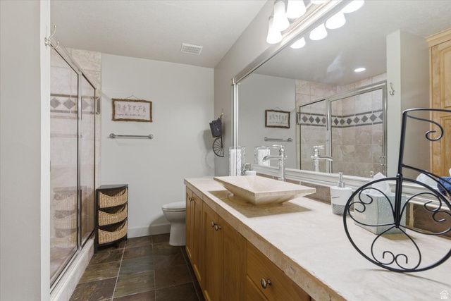 2493 E 1900 N, Layton, UT 84040