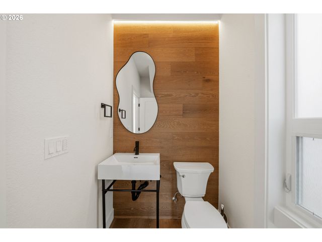 3996 Ne 35TH Ave, Portland, OR 97212