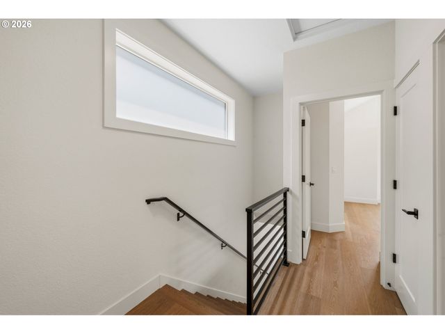 3996 Ne 35TH Ave, Portland, OR 97212