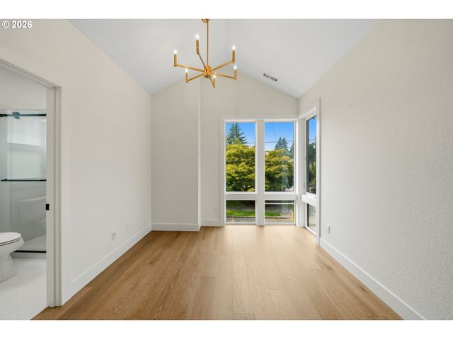 3996 Ne 35TH Ave, Portland, OR 97212