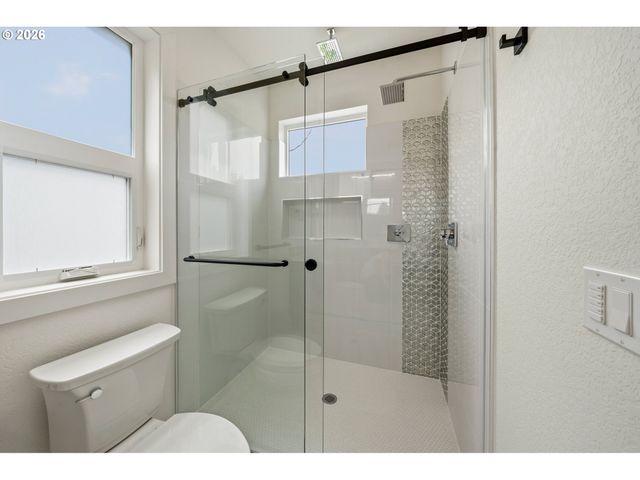3996 Ne 35TH Ave, Portland, OR 97212