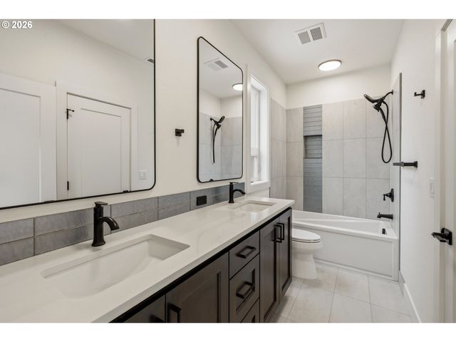 3996 Ne 35TH Ave, Portland, OR 97212