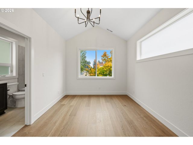 3996 Ne 35TH Ave, Portland, OR 97212
