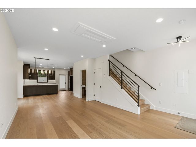 3996 Ne 35TH Ave, Portland, OR 97212