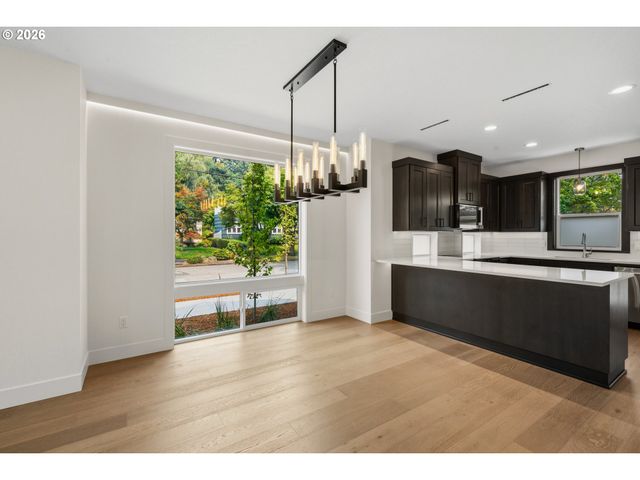 3996 Ne 35TH Ave, Portland, OR 97212