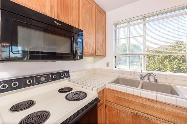 7260 Calle Cristobal 48, San Diego, CA 92126