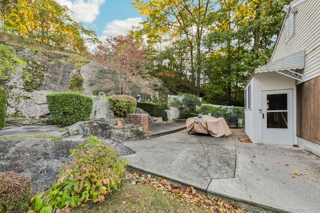 166 Park Hill Ave Yonkers, Yonkers, NY 10705