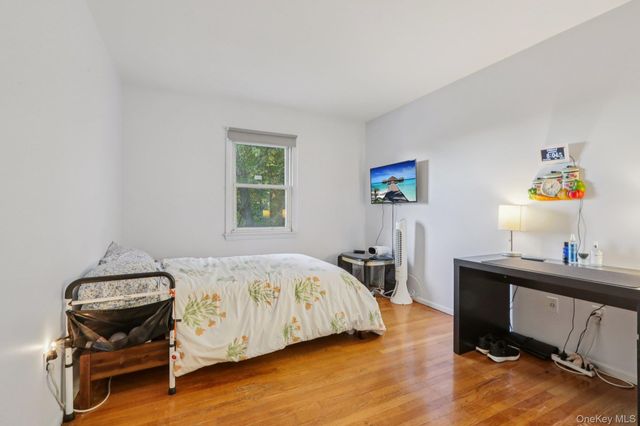 166 Park Hill Ave Yonkers, Yonkers, NY 10705