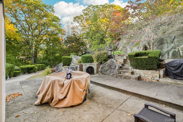 166 Park Hill Ave Yonkers, Yonkers, NY 10705