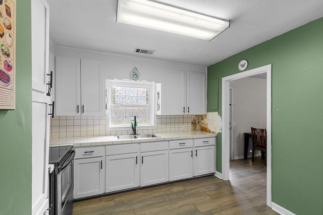 209 Sherwood Drive, Dothan, AL 36303