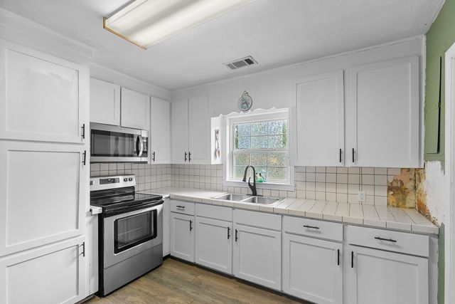 209 Sherwood Drive, Dothan, AL 36303