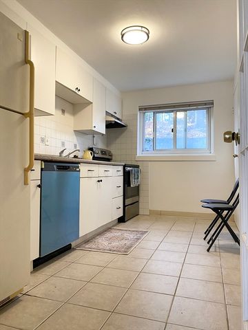 105 Chestnut St 2, Brookline, MA 02455