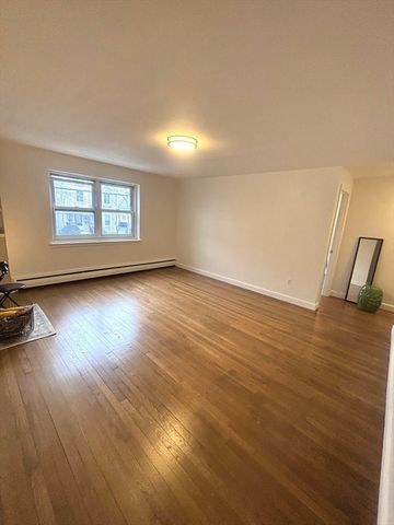 105 Chestnut St 2, Brookline, MA 02455