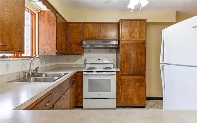 830 Hartzell School Rd, New Sewickley Twp, PA 15066