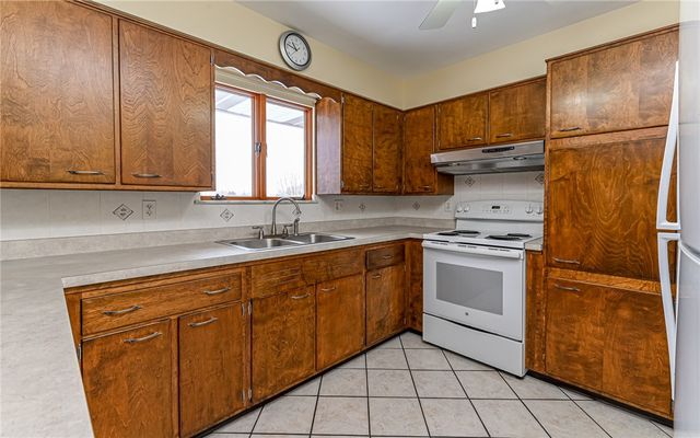 830 Hartzell School Rd, New Sewickley Twp, PA 15066