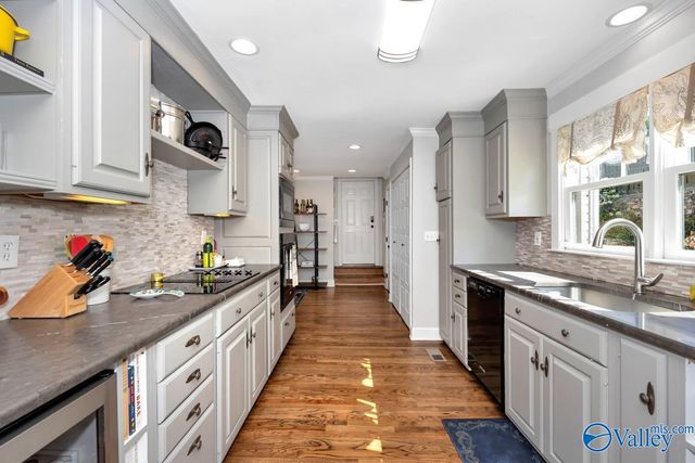 1401 Locust Avenue, Huntsville, AL 35801