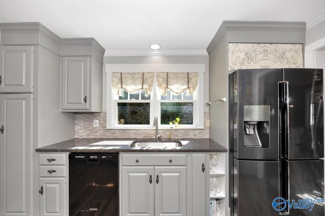 1401 Locust Avenue, Huntsville, AL 35801