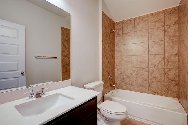 137 Goldfinch DR, San Marcos, TX 78666