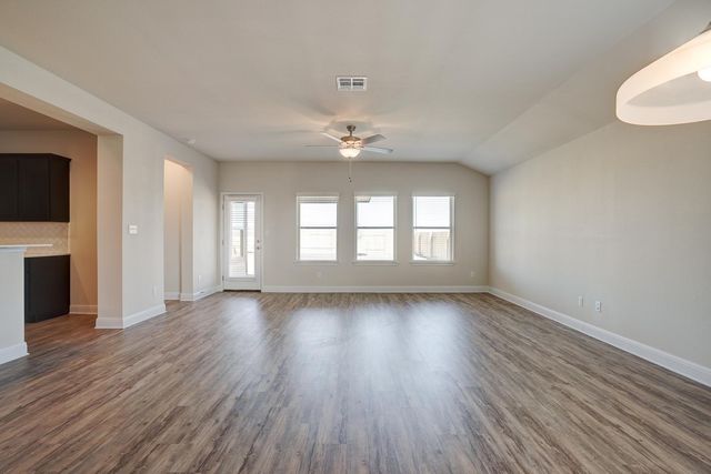 137 Goldfinch DR, San Marcos, TX 78666