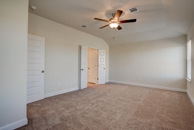 137 Goldfinch DR, San Marcos, TX 78666