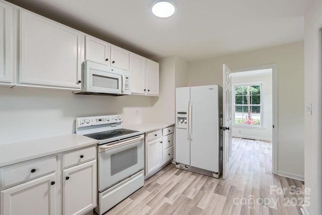 1224 E Woodlawn Road, Charlotte, NC 28209