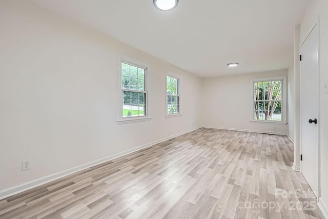 1224 E Woodlawn Road, Charlotte, NC 28209