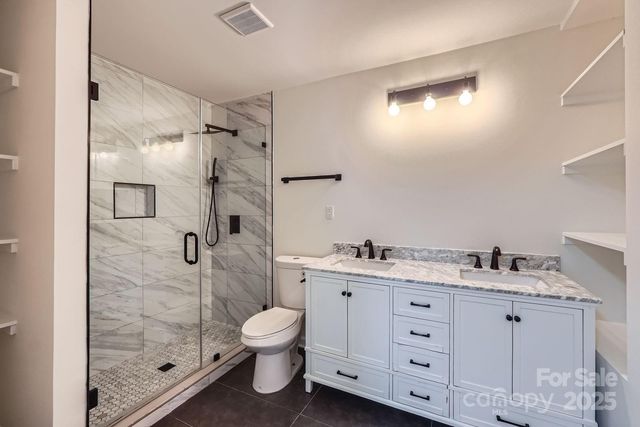 1224 E Woodlawn Road, Charlotte, NC 28209