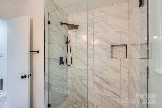 1224 E Woodlawn Road, Charlotte, NC 28209