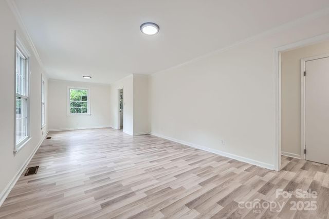 1224 E Woodlawn Road, Charlotte, NC 28209