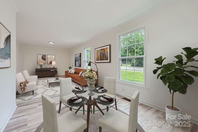 1224 E Woodlawn Road, Charlotte, NC 28209