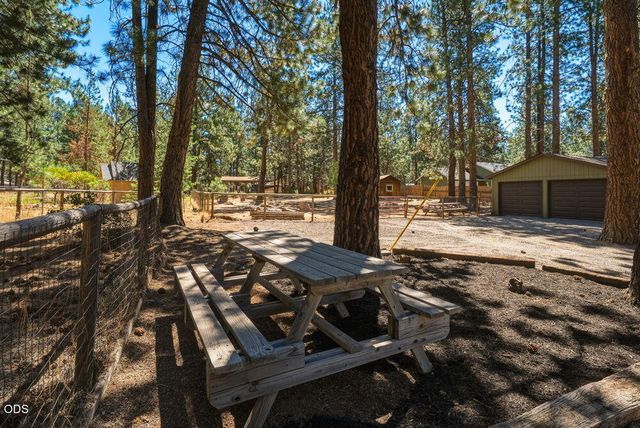 60282 Cree Circle, Bend, OR 97702