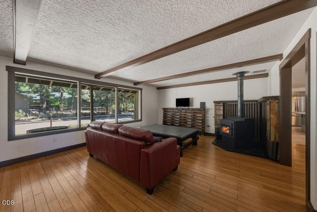 60282 Cree Circle, Bend, OR 97702